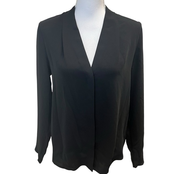 Babaton Tops - Aritzia Babaton Akira Power Blouse Long Sleeve V-neck Black Size Medium *Flawed*